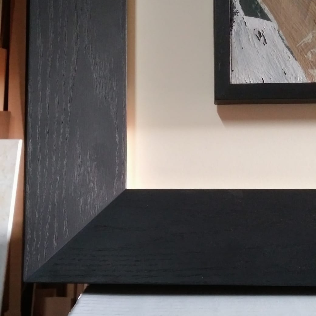 dettaglio cornice nero angolo